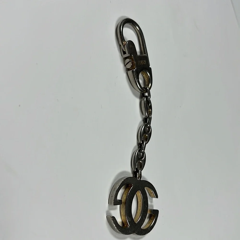 Gucci Authentic Metal Chain Link Keychain